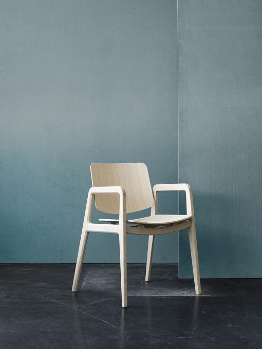 Magnus Olsen - Freya Chair 