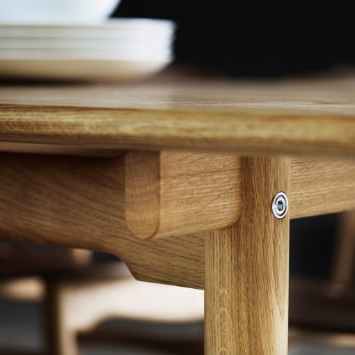 dining table detail